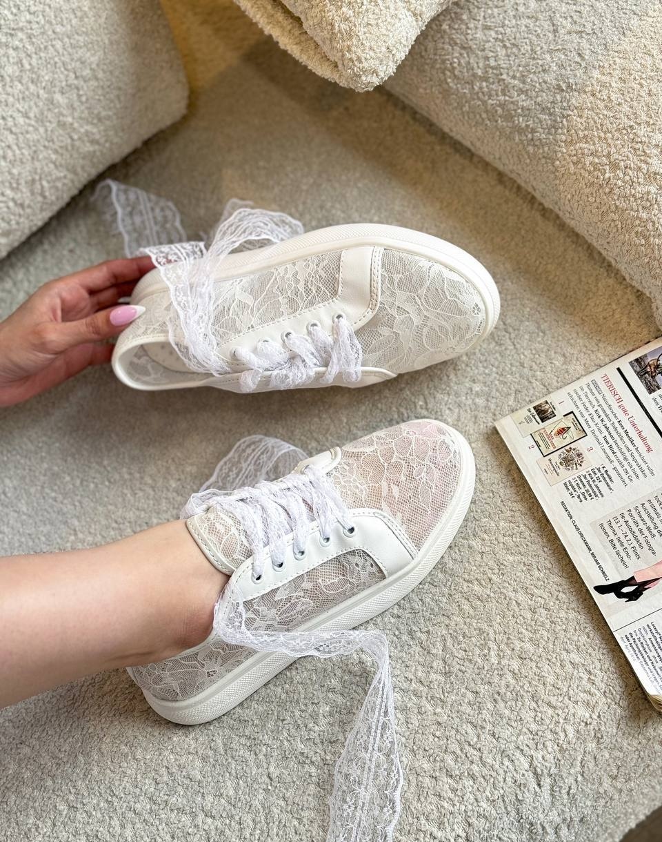 کتونی عروس تور دانتل